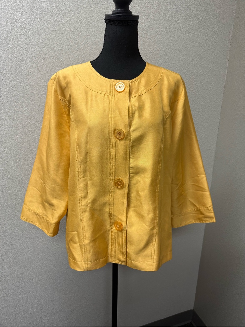 Coldwater Creek Yellow Silk Jacket Button Front Crop 3/4 Sleeve Size 16 Chic - Picture 2 of 11